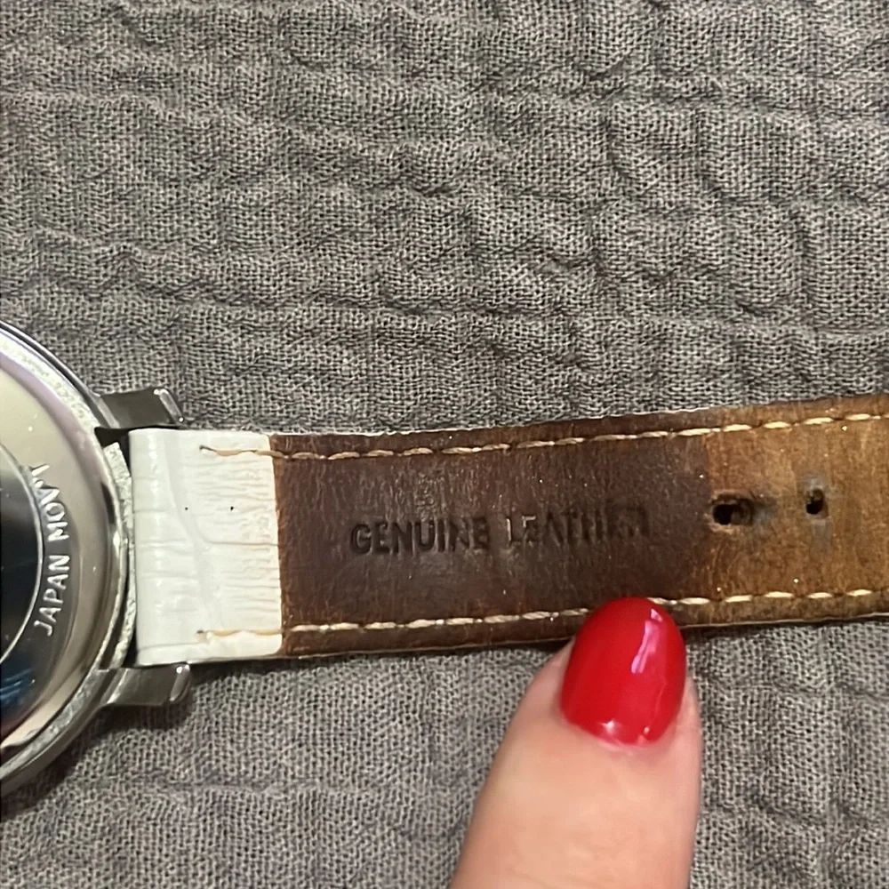 Guess Butterfly Watch 🦋 - Picture 6 of 7